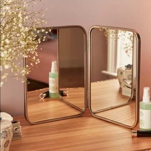 Folded Mirror